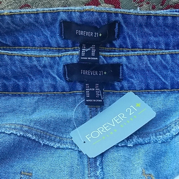 NEW - Forever 21 Skirt Denim Short - Picture 6 of 7